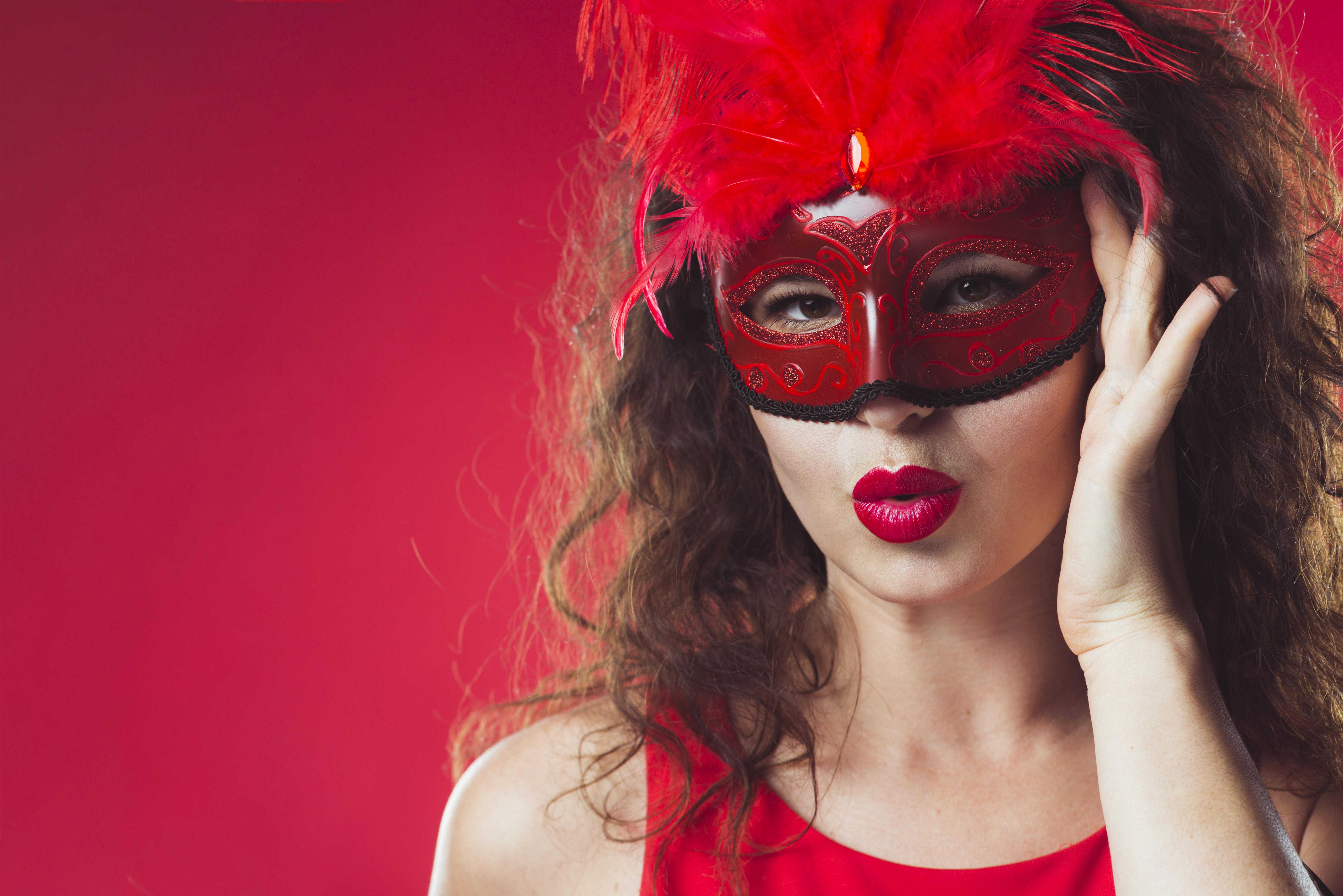 Red masks for a beautiful lady